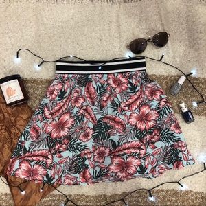 💖H&M Divided Skater Skirt💖